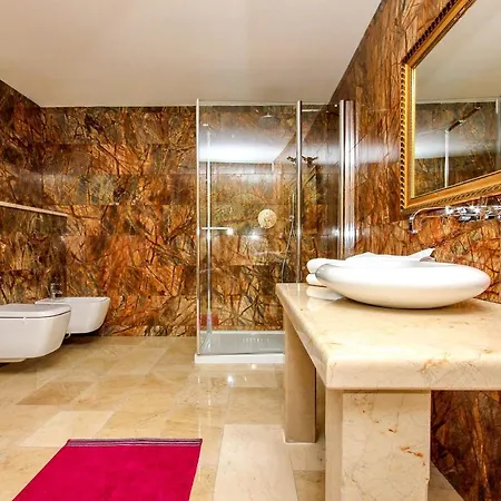 Villa Sleeps 12 With Pool Air Con And Wifi *