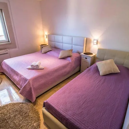 Villa Sleeps 12 With Pool Air Con And Wifi Smokvica (Korcula)