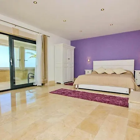 Sleeps 12 With Pool Air Con And Wifi * Smokvica (Korcula)